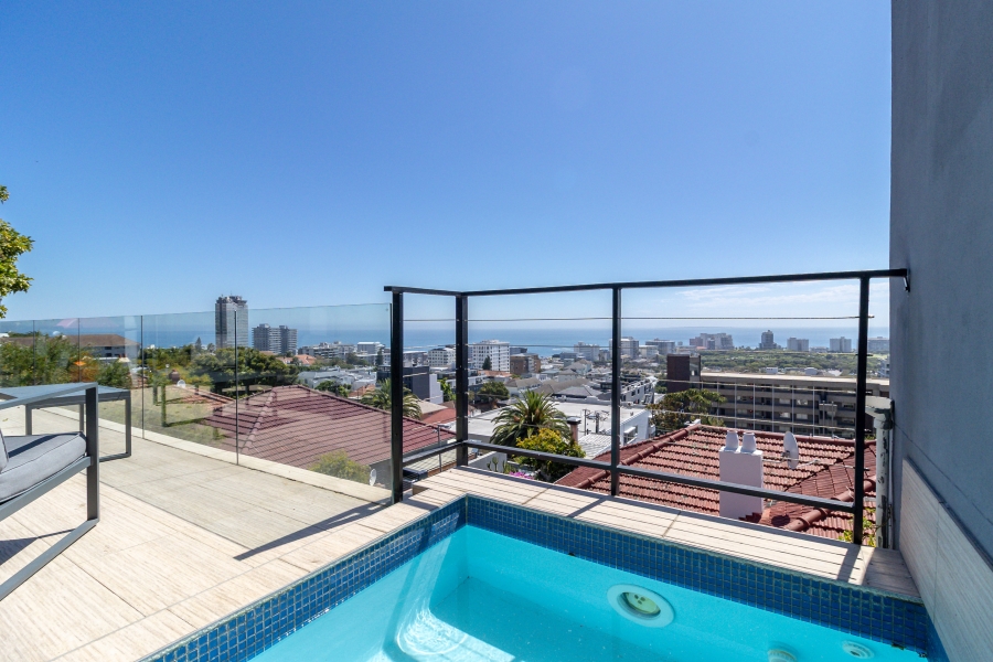 To Let 3 Bedroom Property for Rent in Green Point Western Cape